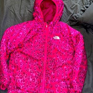Girls size 6 Northface snow pants and jacket